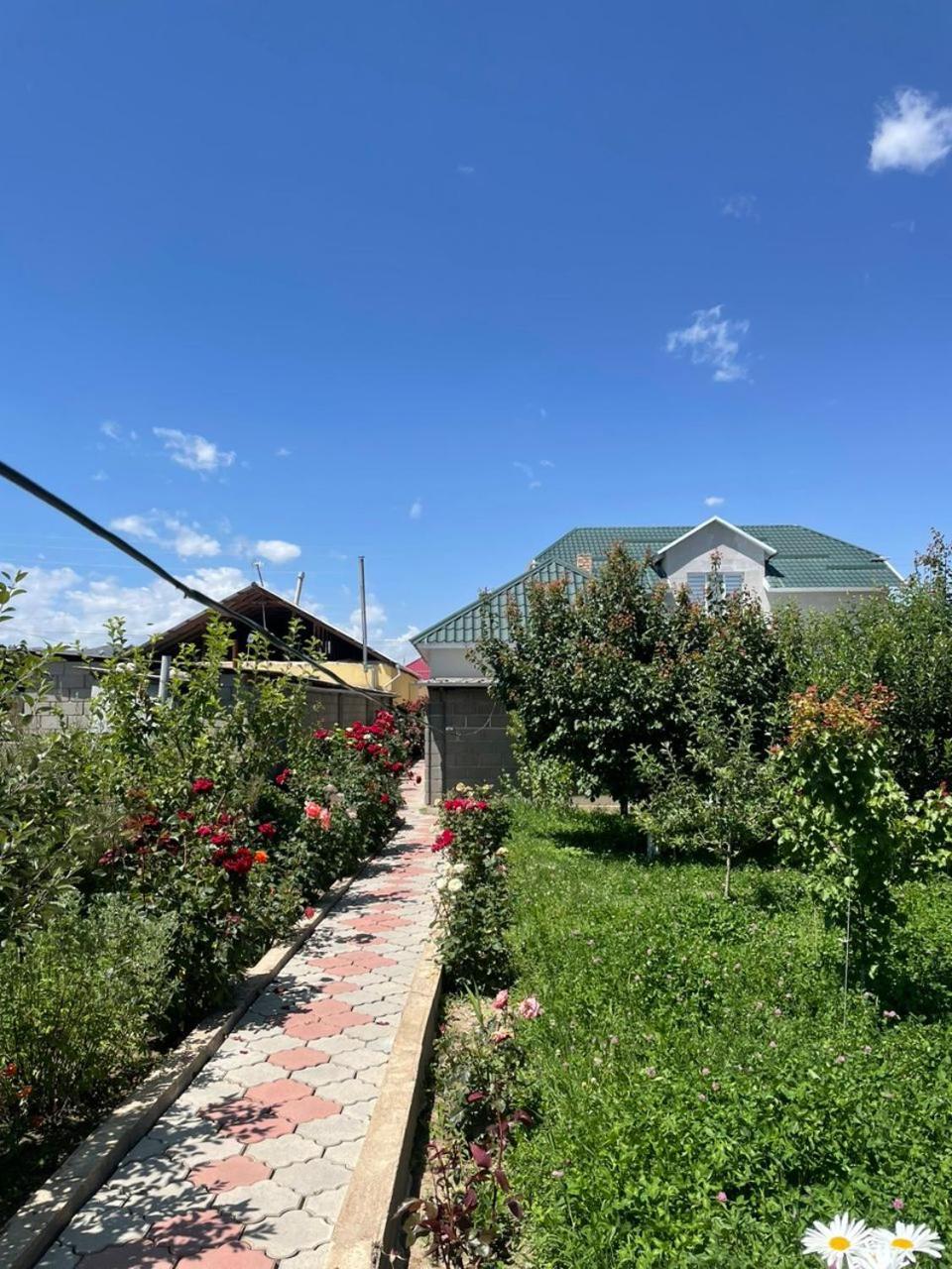 Guest House Semetei Bokonbayevo 외부 사진